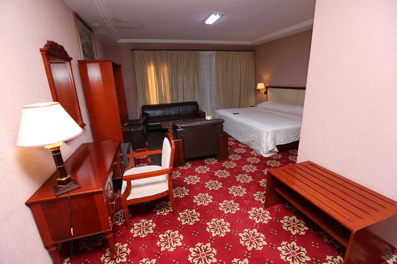 Palace Hotel Ouagadougou Exterior photo